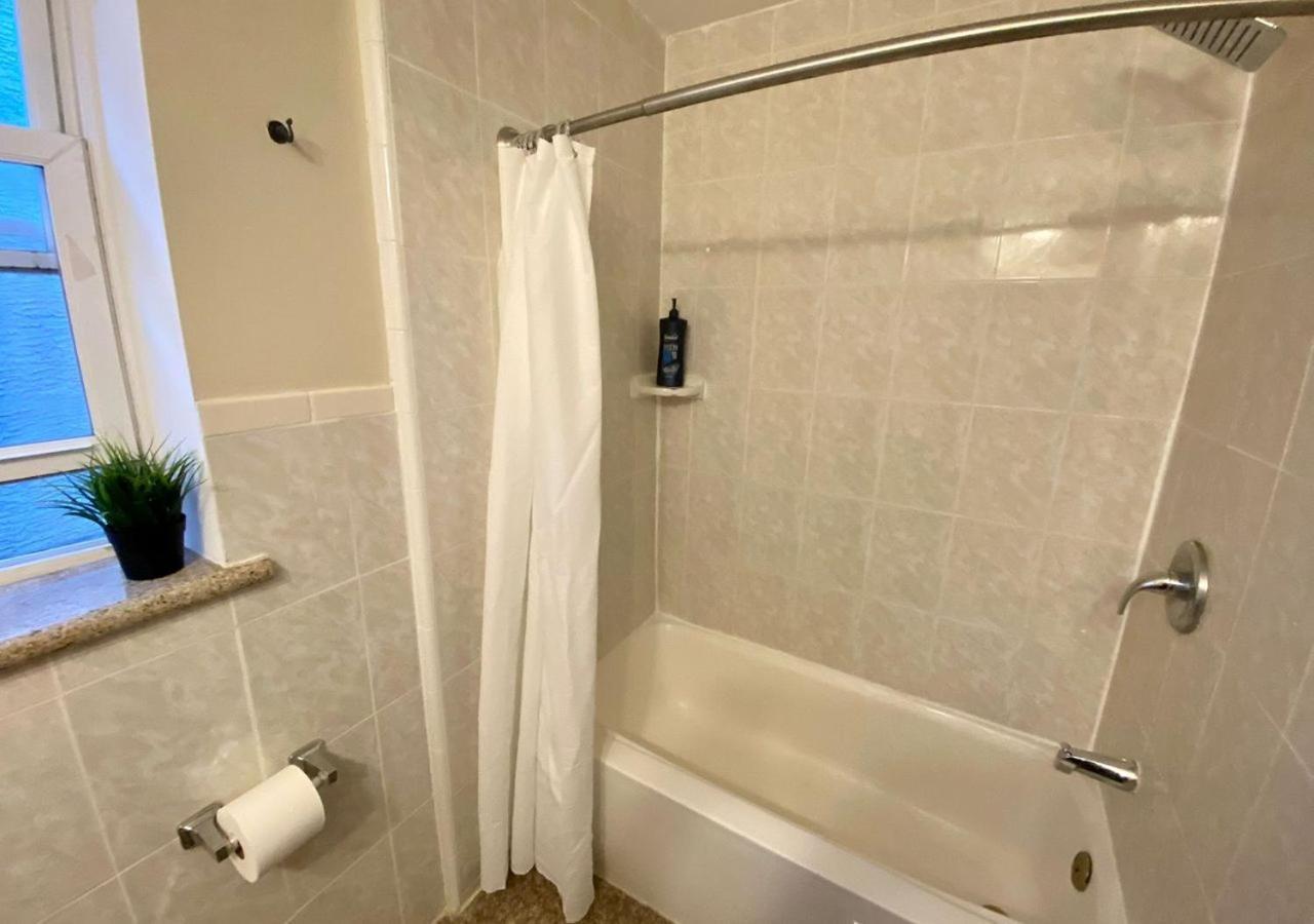 Historic Townhouse Oasis With En-Suite Bathroom Φιλαδέλφεια Δωμάτιο φωτογραφία