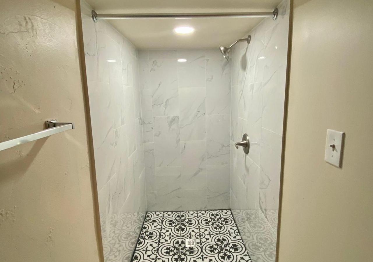 Historic Townhouse Oasis With En-Suite Bathroom Φιλαδέλφεια Δωμάτιο φωτογραφία